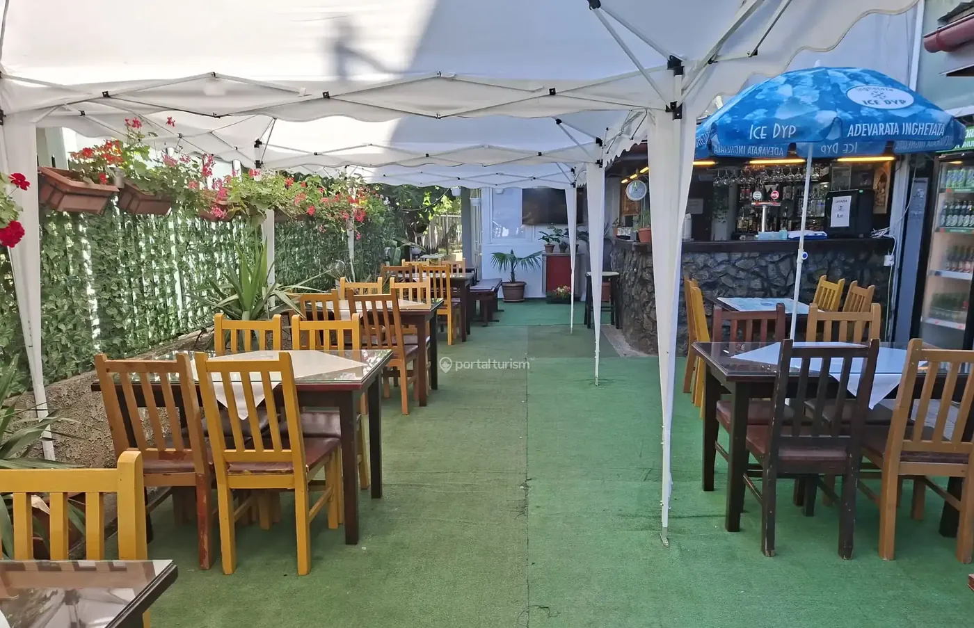 Grădina de vară a restaurantului Motel Benida